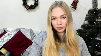 katy_sweets hot blonde girl masturbates cunt