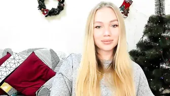 katy_sweets hot blonde girl masturbates cunt