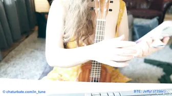 in_tune crazy bitch fucks herself with fingers