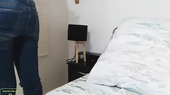 chloe_moretz big tit babe pulls clit