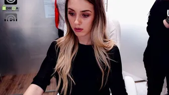 anyarayne Crazy doll caresses pussy and tits