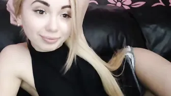 meryfoxxx Busty confused girl gets naked and jerks off