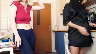 nolimitscoupl3 Cute chick posing in lingerie