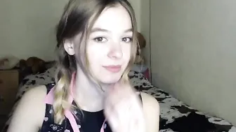 prettysofi beauty sucks penis