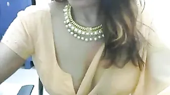 yoursradhikacb Thick blonde body masturbates pussy