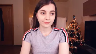 evasweetiepie impressive babe plays her vagina with sex toy