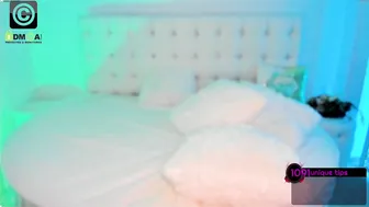 debralee wonderful  cam girl  fucks sex toy