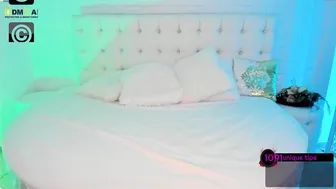 debralee wonderful  cam girl  fucks sex toy