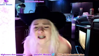 asiri_ocean black-haired nymph pulls pussy