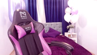 alyssafabulous magnificent queen jumping on sex toy