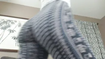 Erin amazing shows pussy