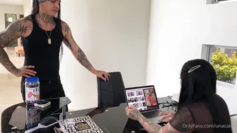 unacakez gorgeous swell caresses sex lips