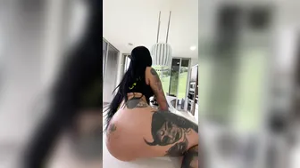unacakez big breasted dance dances naked