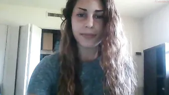 goforgreen87 petite hottie passionately jerks off her cunt