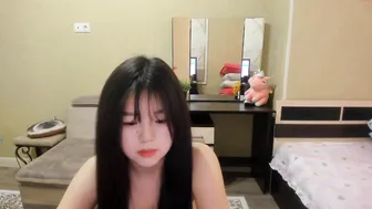 fronsa impressive girls show pussies