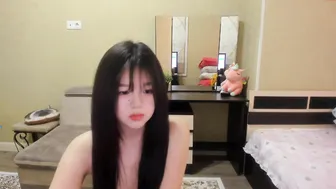 fronsa impressive girls show pussies