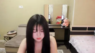 fronsa impressive girls show pussies