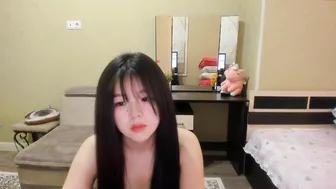 fronsa impressive girls show pussies