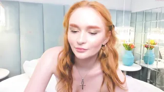 emotional__escape gentle erotic spinning at the chair