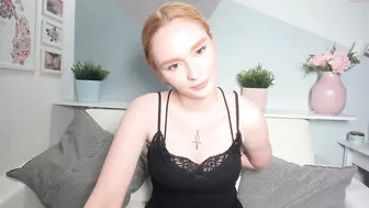 emotional__escape Young chick