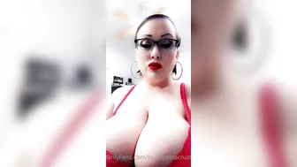 bunnydelacruz69 cute bitch gently fingering pussy