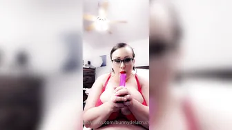 bunnydelacruz69 cute bitch gently fingering pussy