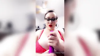 bunnydelacruz69 cute bitch gently fingering pussy