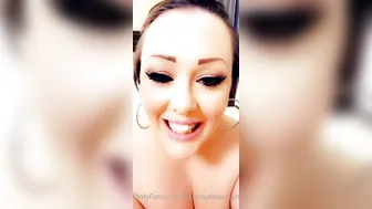 bunnydelacruz69 dark-skinned females jerk off the vagina