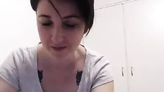 blancalily demonstratively masturbating on cam