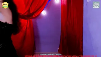 veronika_coy chaturbate gorgeous chick caresses shaved cunt