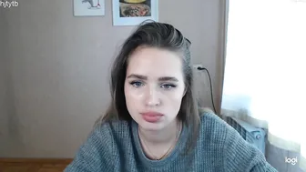 pine_apple_tites chaturbate gorgeous beast jumping on a dildo