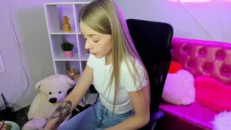 pollyka chaturbate Crumpet