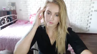 lillian_henry chaturbate luxurious babe fucks pussy relish