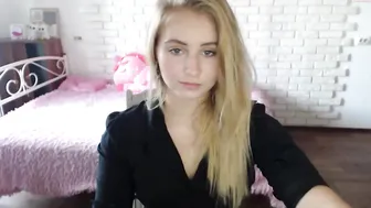 lillian_henry chaturbate luxurious babe fucks pussy relish