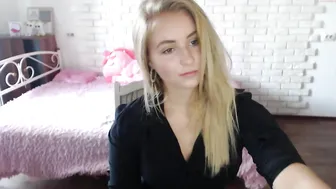 lillian_henry chaturbate luxurious babe fucks pussy relish