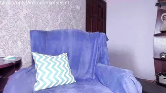 _miss_strawberry_ chaturbate gentle erotic spinning at the chair