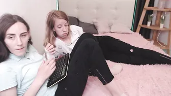 mylene_kane chaturbate caresses his holes