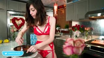 newchloe18 chaturbate masturbating with a tampon in pussy