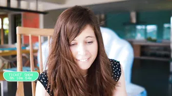 newchloe18 chaturbate shy slut pulls juicy cunt