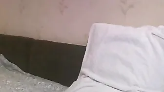 mylen myfreecams black-haired prank masturbates with a vibrator