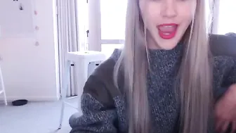 missalice_94 myfreecams skinny beauty pulls pussy