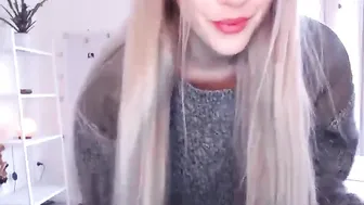 missalice_94 myfreecams skinny beauty pulls pussy