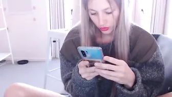 missalice_94 myfreecams skinny beauty pulls pussy