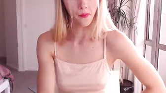 missalice_94 myfreecams awesome bitch seduces with beautiful forms
