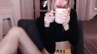 missalice_94 myfreecams exquisite mare fucks in rider pose