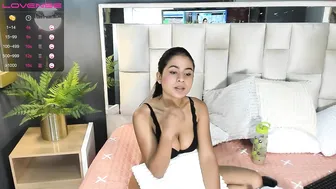 luna_maria1 chaturbate busty courage is naughty with girlfriends