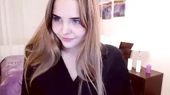 blindlovee myfreecams stunning babe banging her vagina deeply