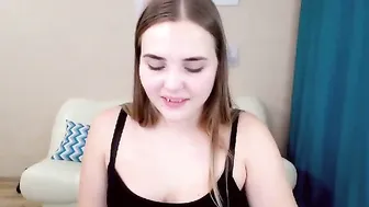 blindlovee myfreecams cute girl shows sexy body