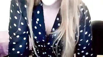 blindlovee myfreecams mature confused jerks off shaggy pussy