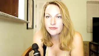 biancaandhubby chaturbate sucks rubber penis